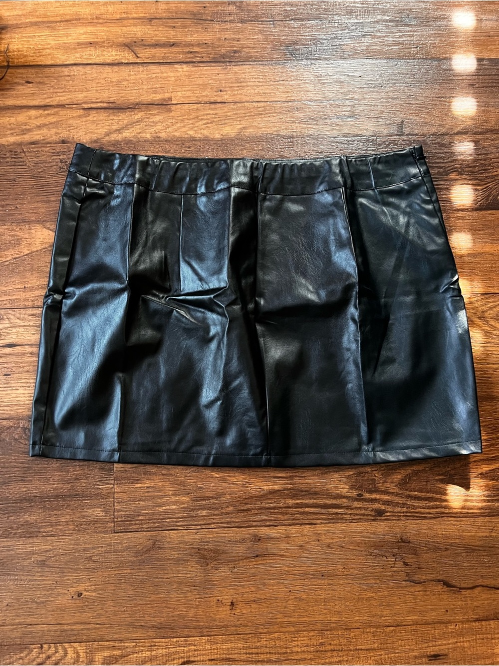 SHEIN Black Faux Leather Paneled Mini Skirt